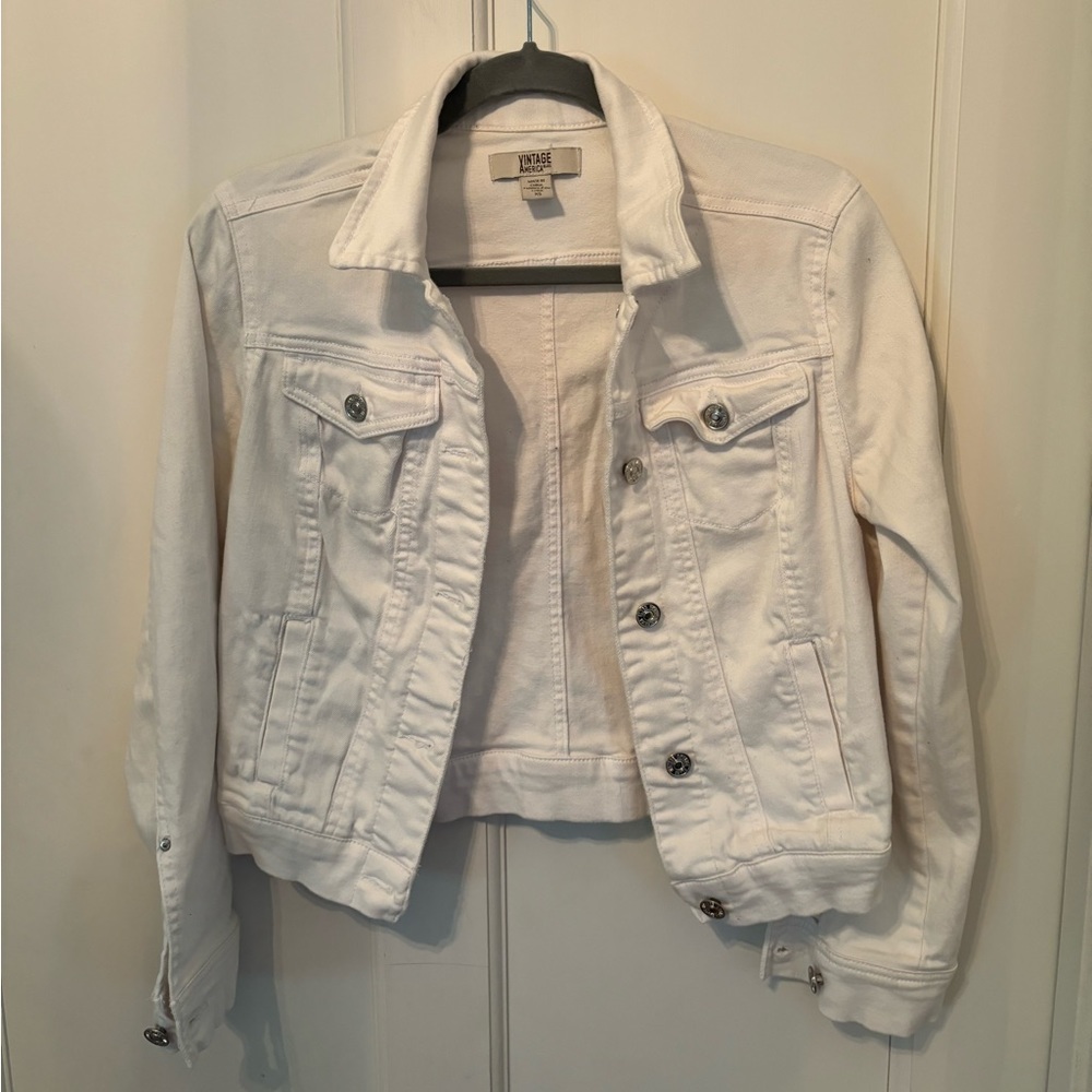 White denim jacket. Size XS.